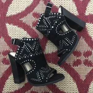Jessica Simpson Shoes - Jessica Simpson peep toe ankle strap heels Jessica Simpson Shoes - Jessica Simpson peep toe ankle strap heels